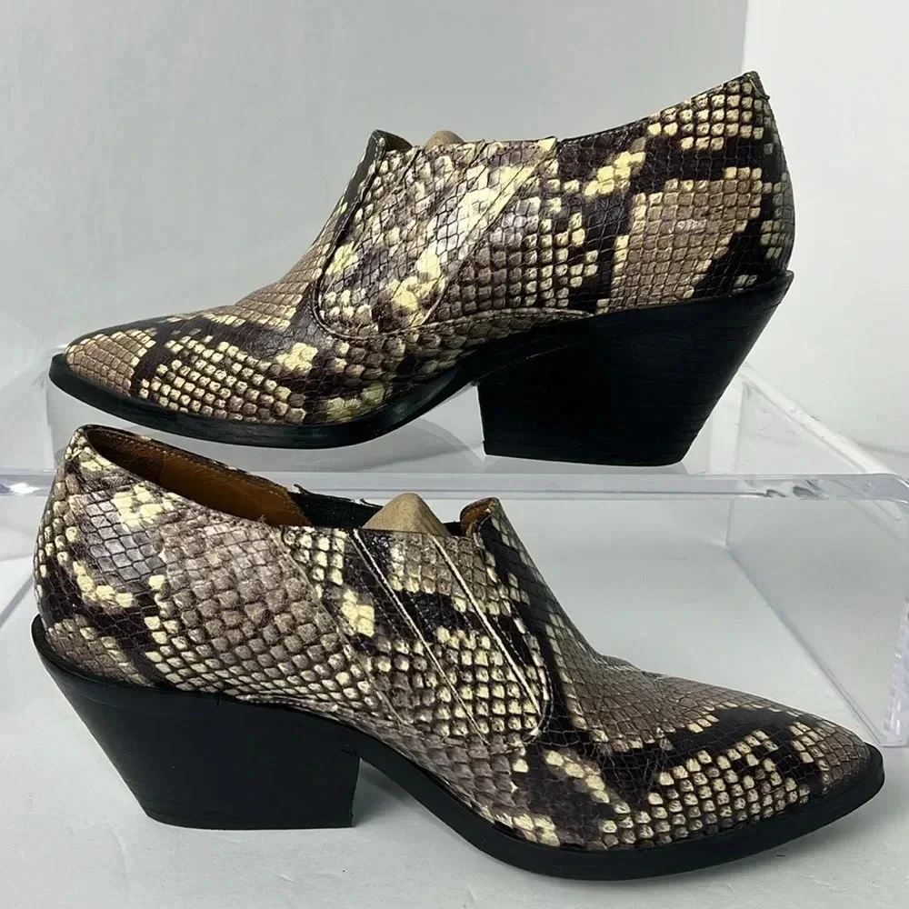 & Other Stories Snakeskin Pointed Toe Ankle Chelsea Bootie Stacked Heel Size 7 - Picture 2 of 13